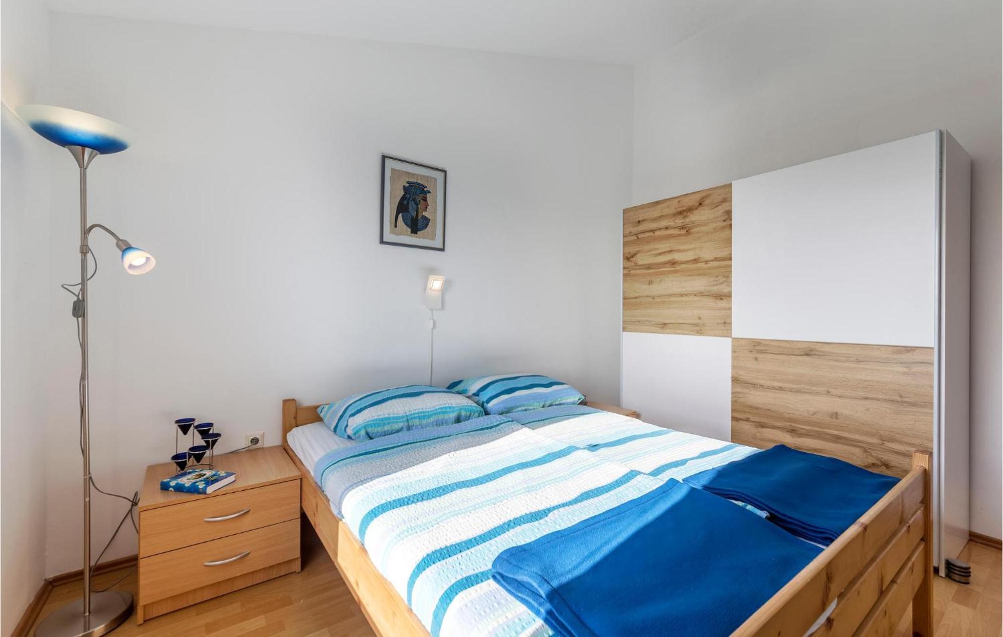 Beautiful Apartment In Barbariga With Kitchen Exterior foto